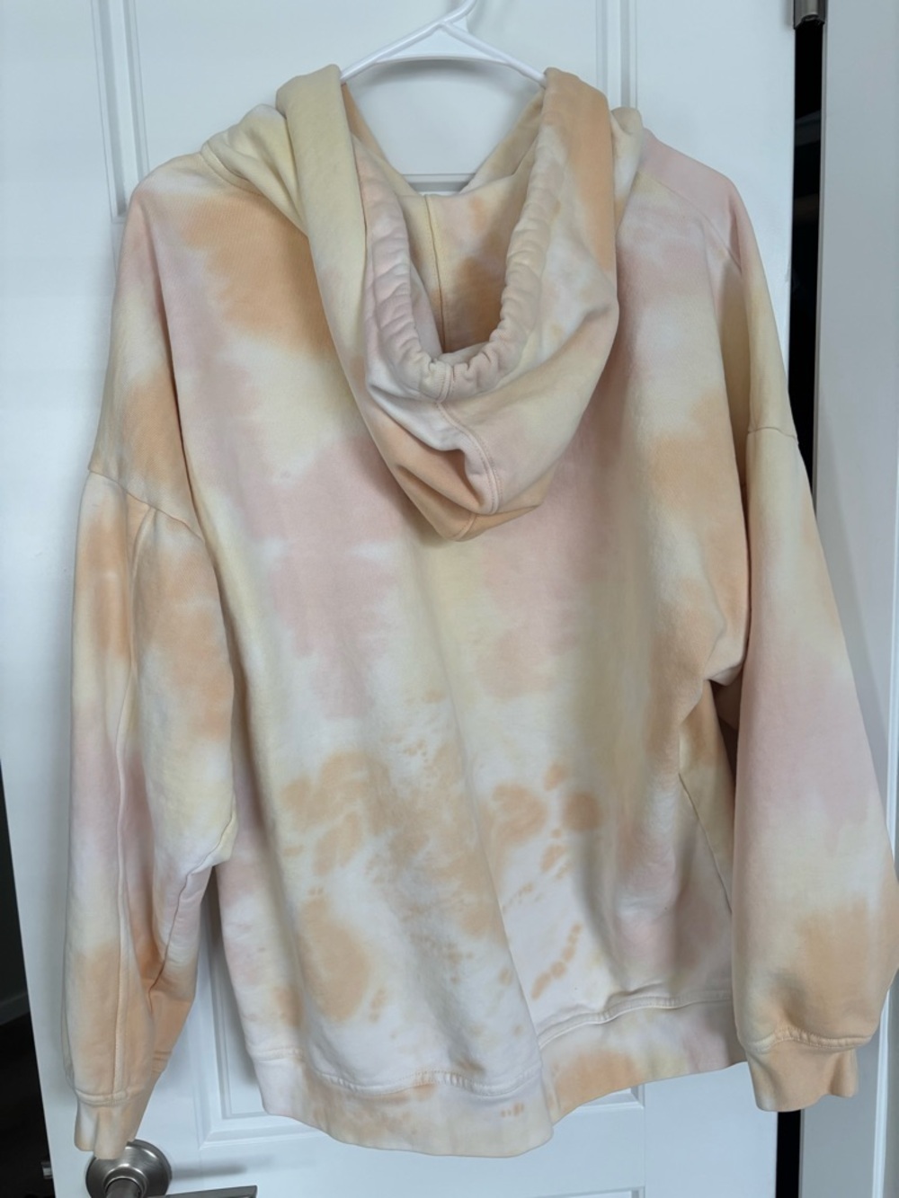 Levi’s Oversized Summer Tie-Dye Hoodie - Picture 2 of 4